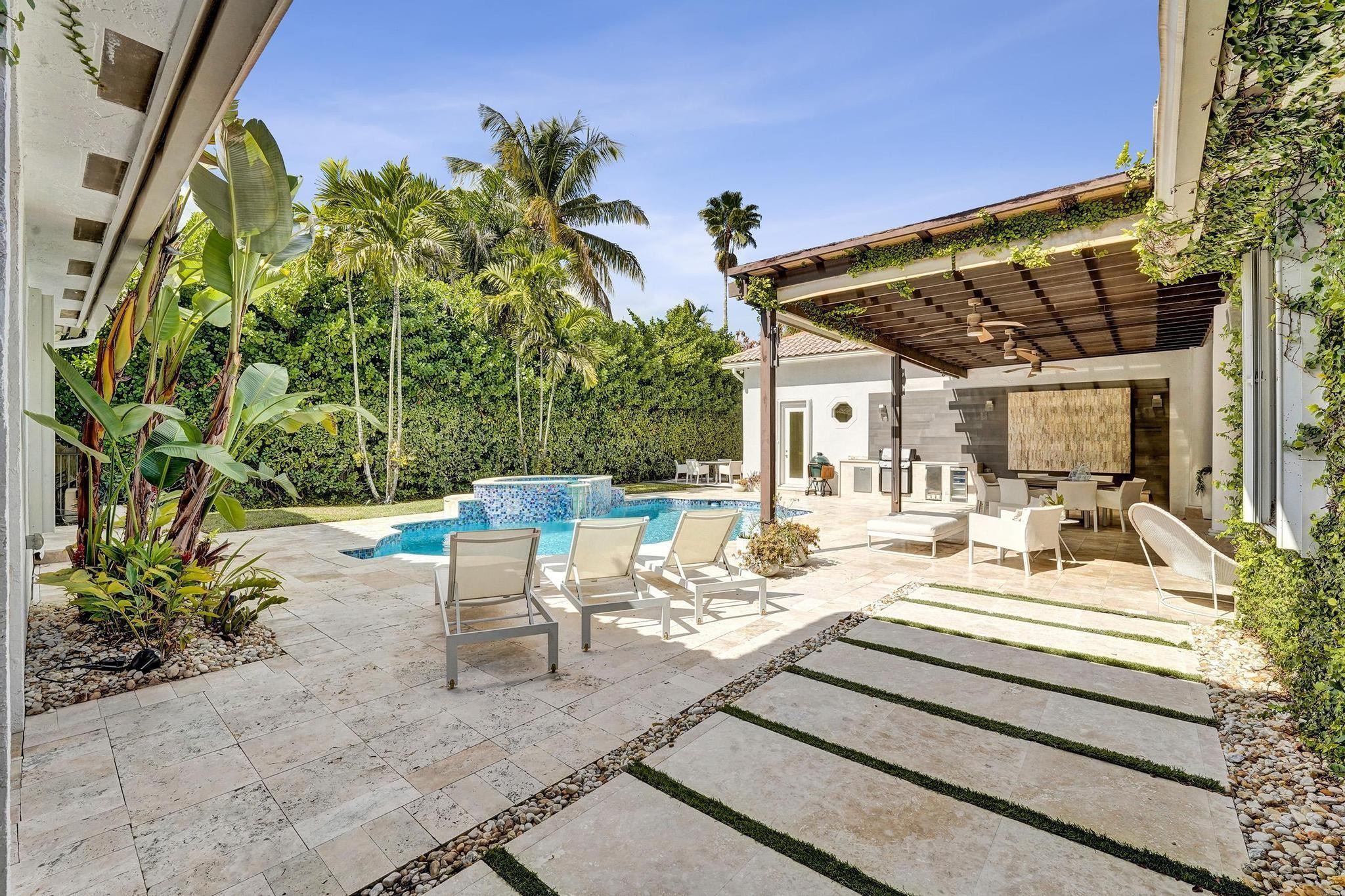 PEMBROKE FALLS -PHASE 4 1 - Residential