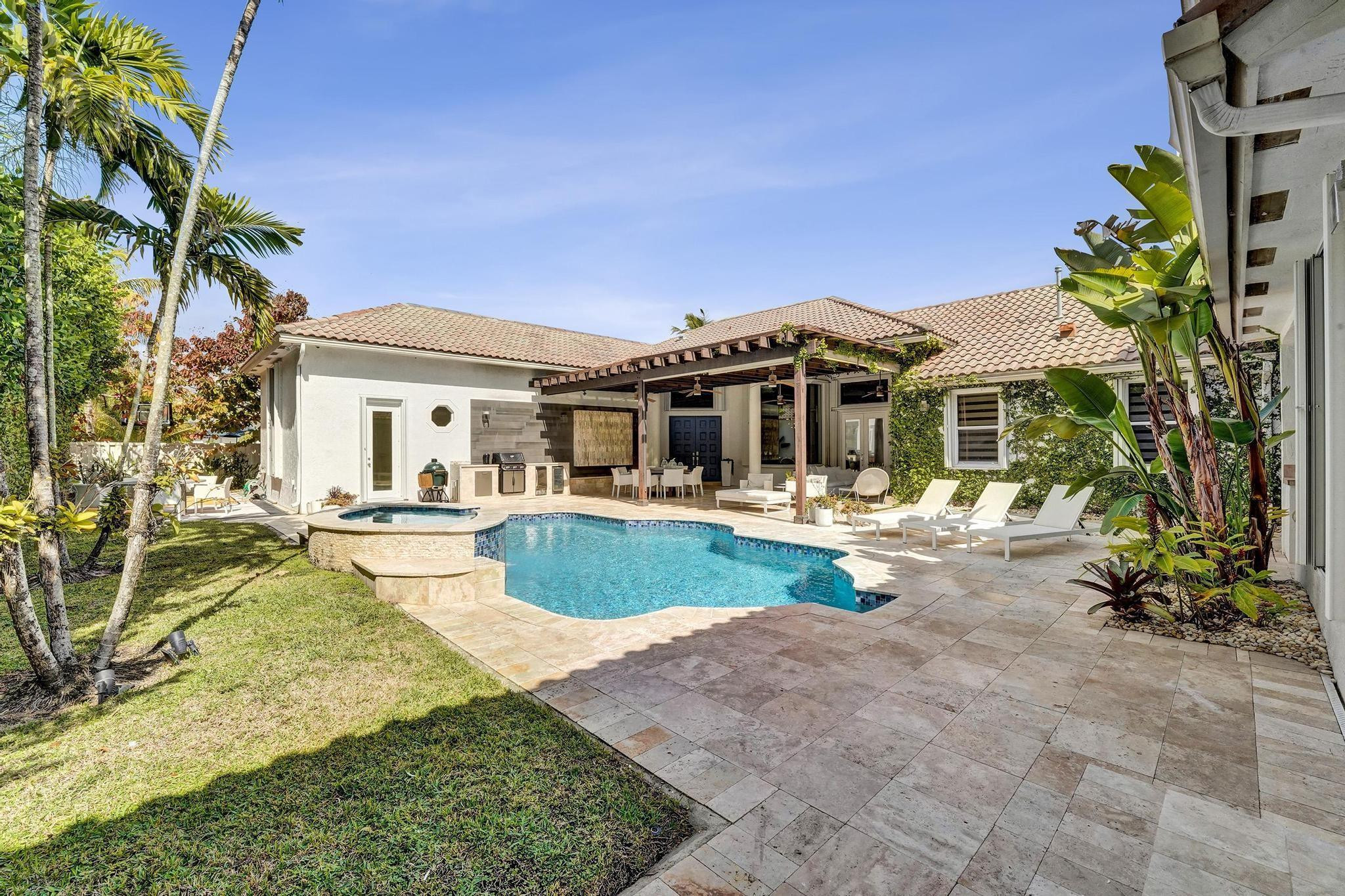 PEMBROKE FALLS -PHASE 4 1 - Residential