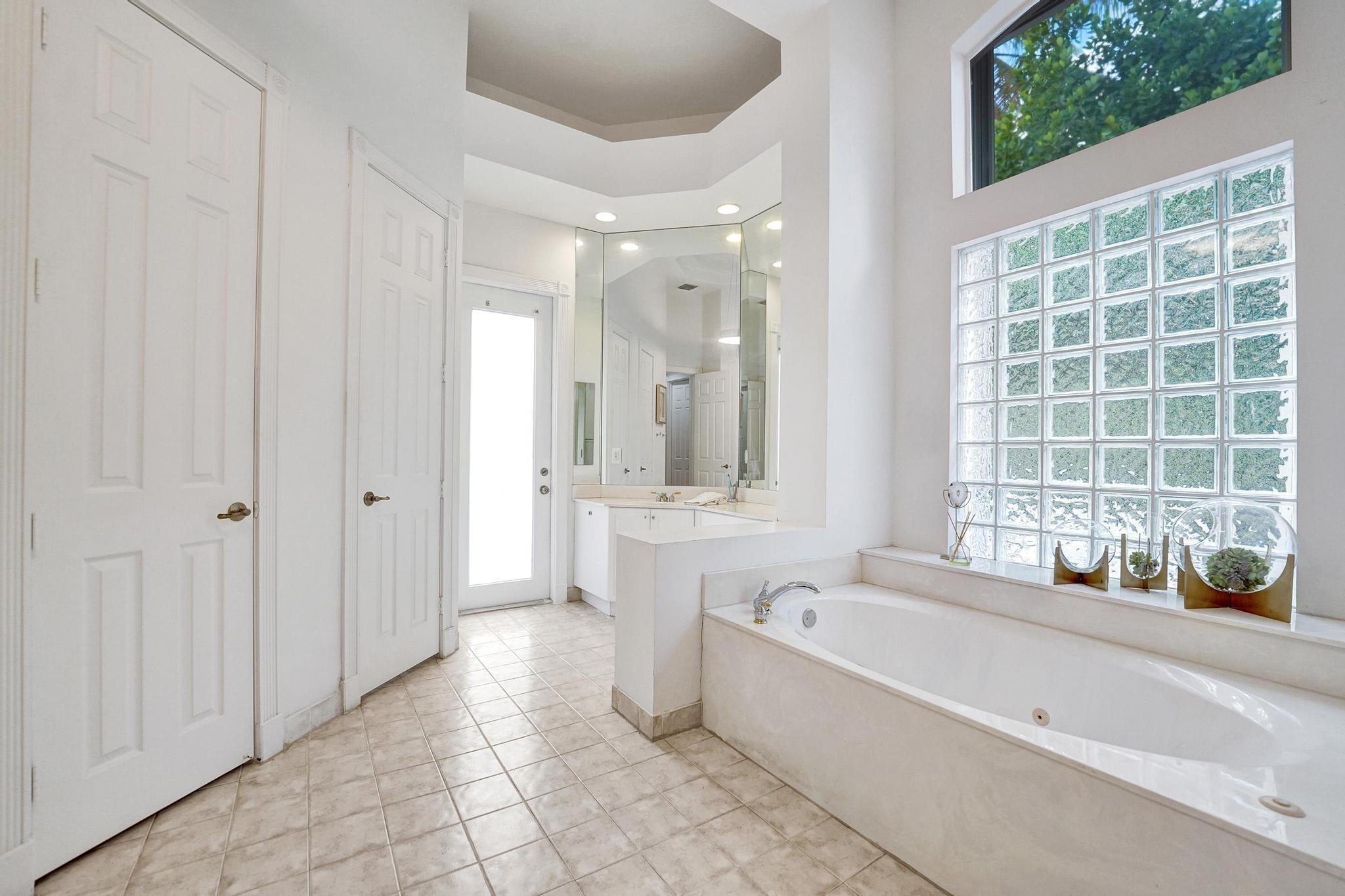 PEMBROKE FALLS -PHASE 4 1 - Residential