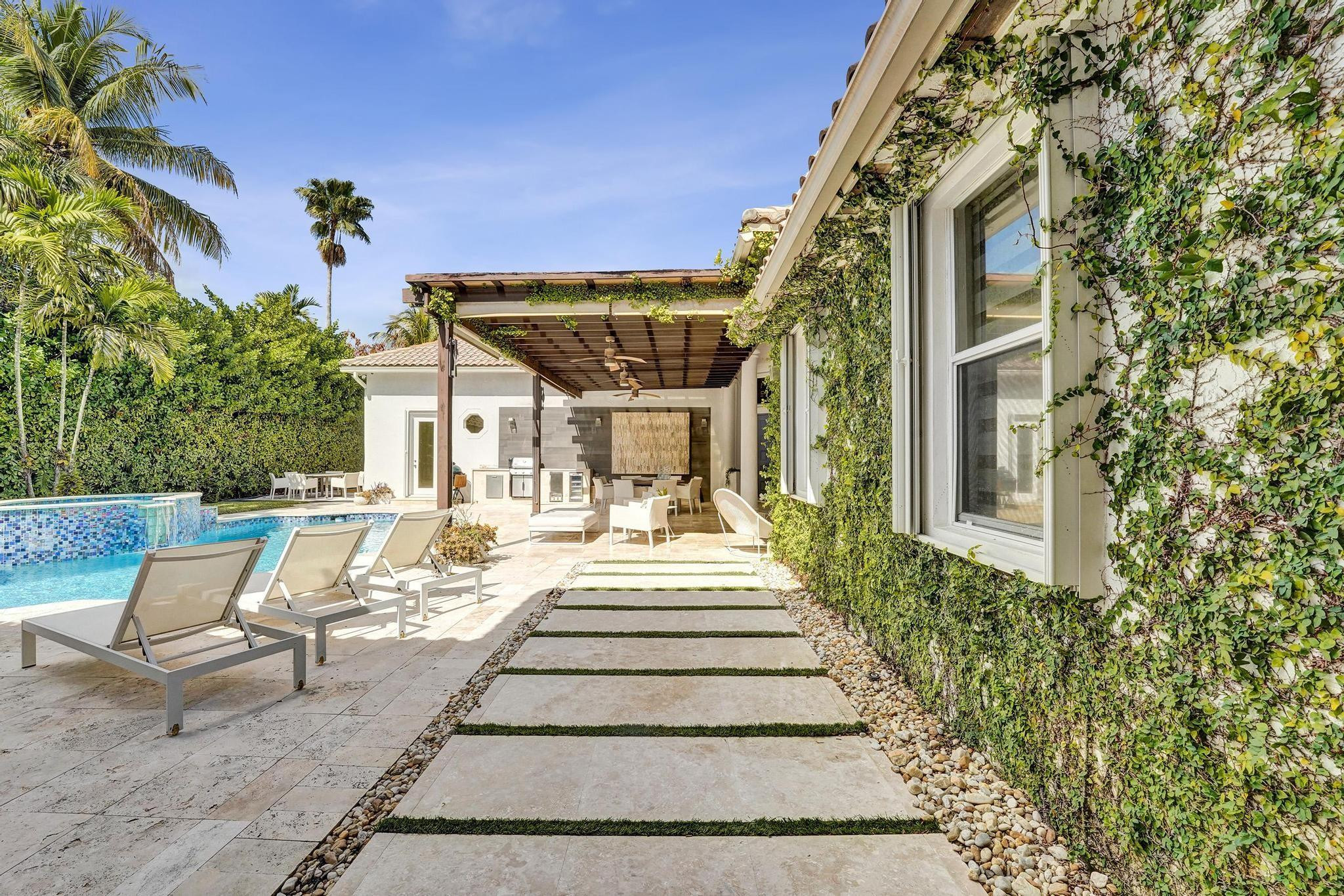 PEMBROKE FALLS -PHASE 4 1 - Residential