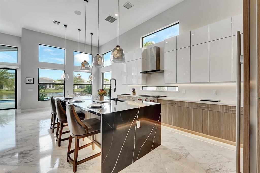 ROYAL PALM POLO - Residential