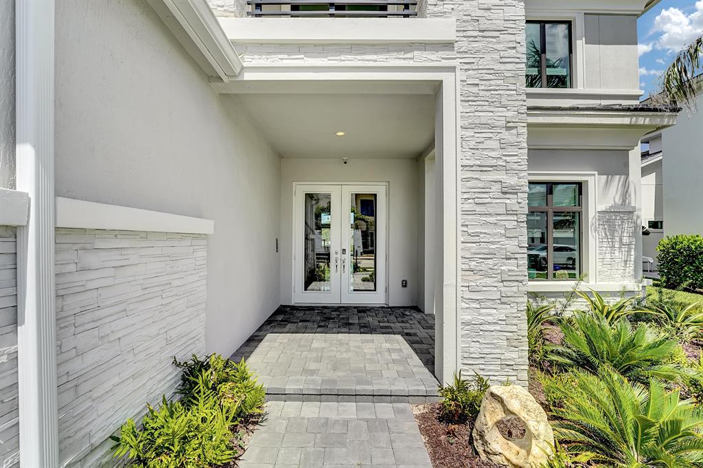 ROYAL PALM POLO - Residential