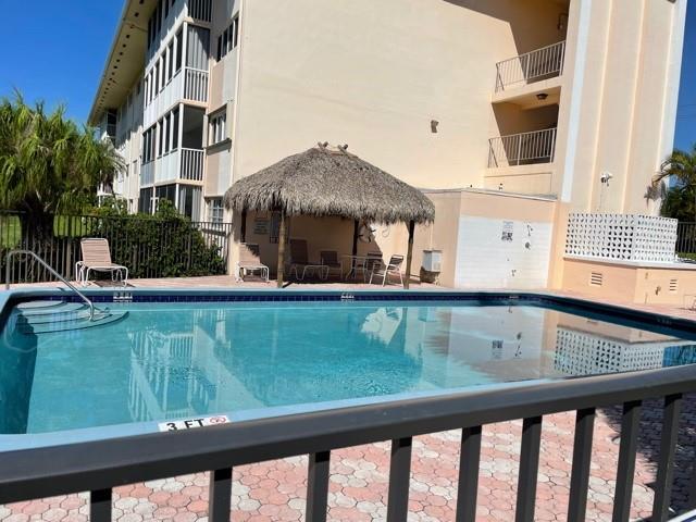 BOCA HOUSE CONDO - Residential