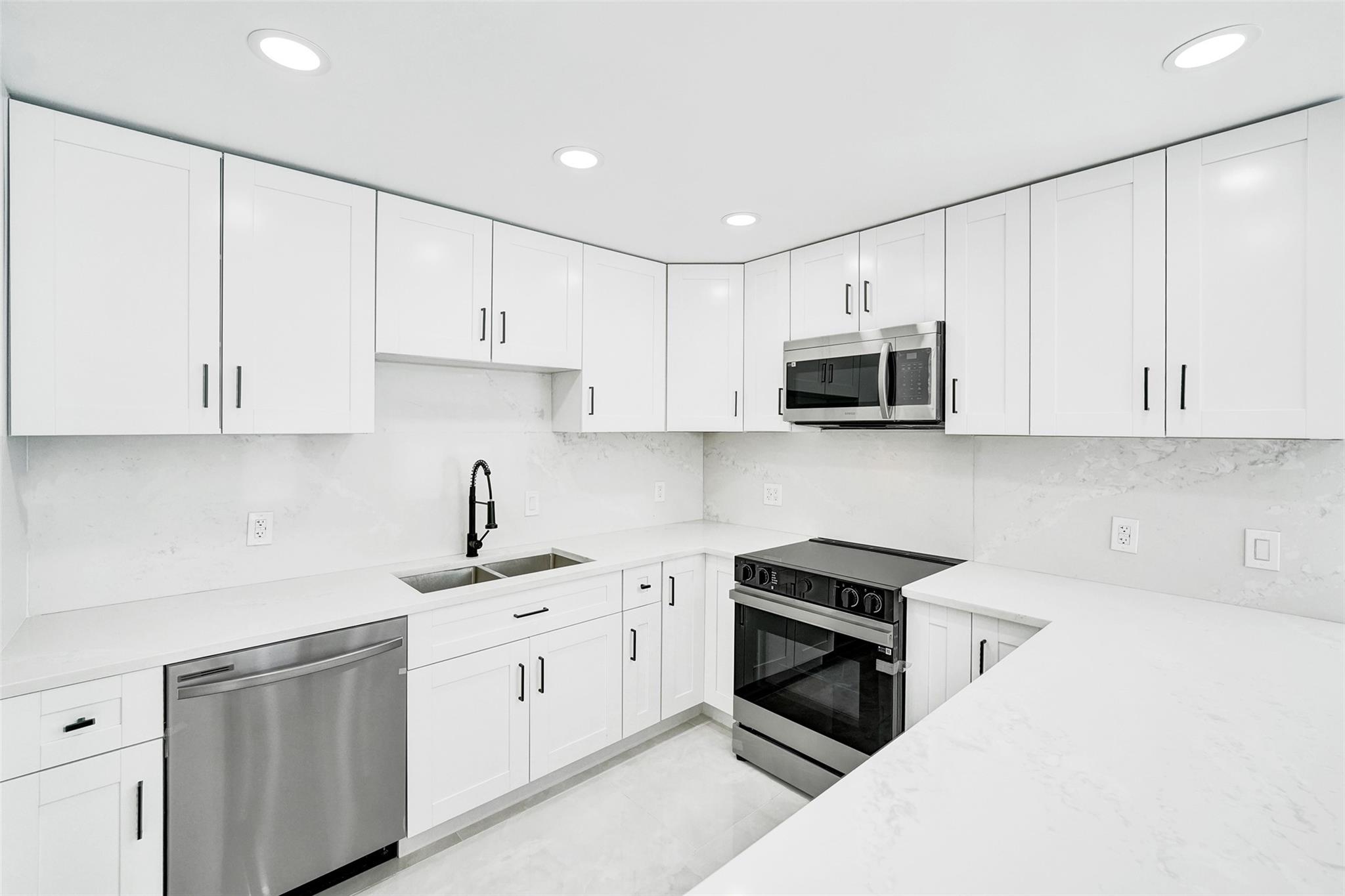 PLAYLAND ISLES - Residential Lease