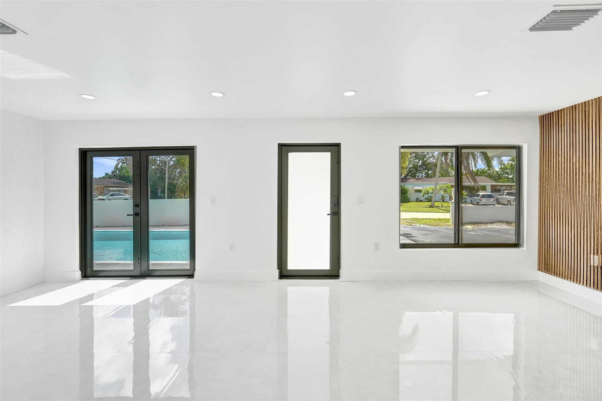 PLAYLAND ISLES - Residential Lease