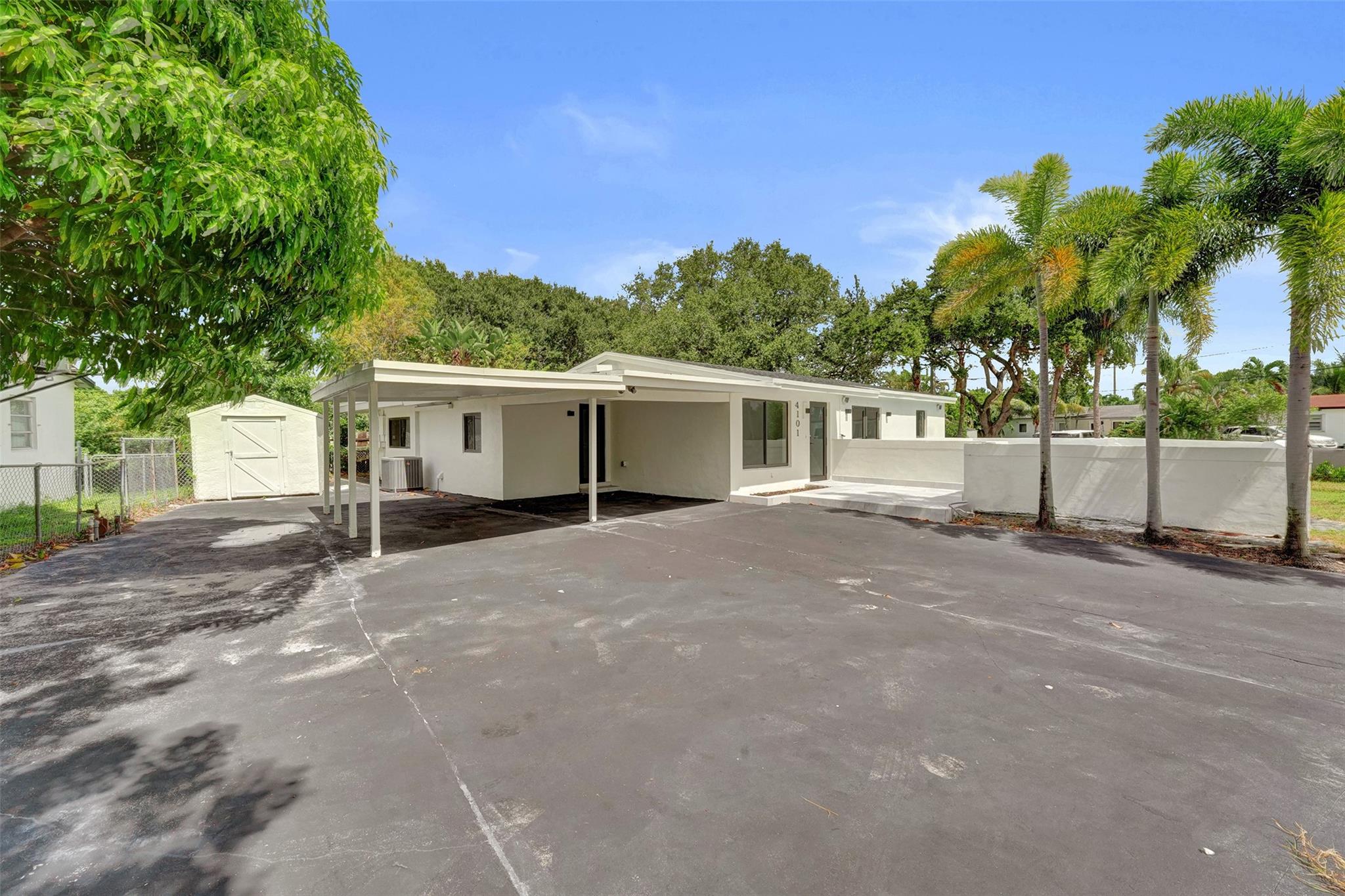 PLAYLAND ISLES - Residential Lease