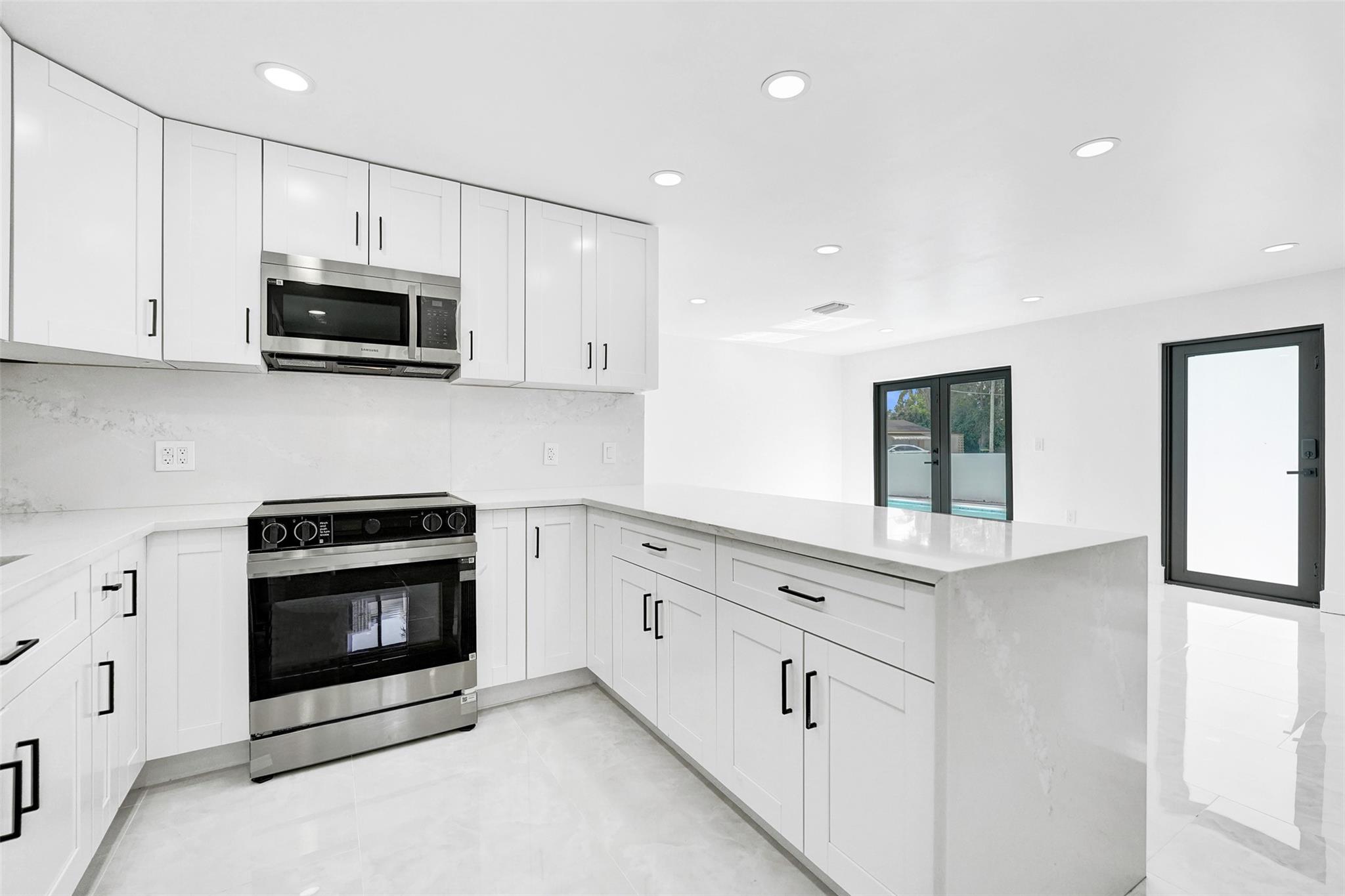 PLAYLAND ISLES - Residential Lease