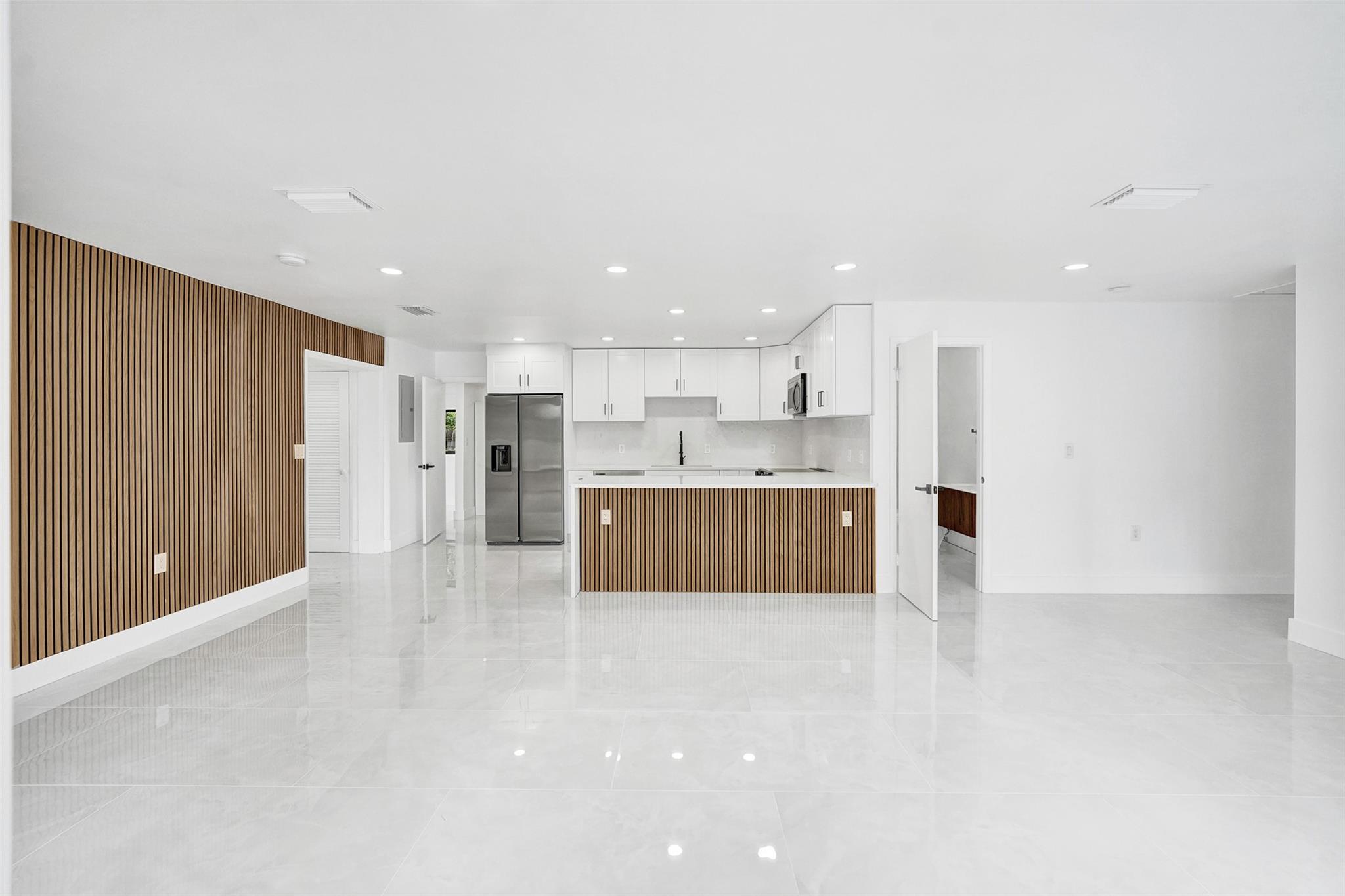 PLAYLAND ISLES - Residential Lease