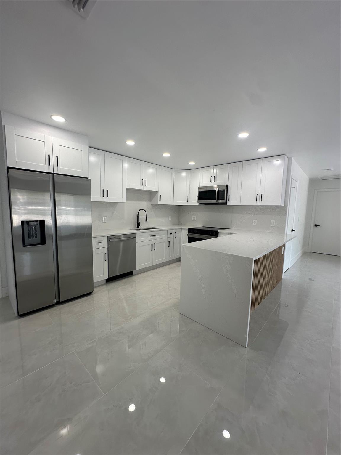4101 SW 48th Ct