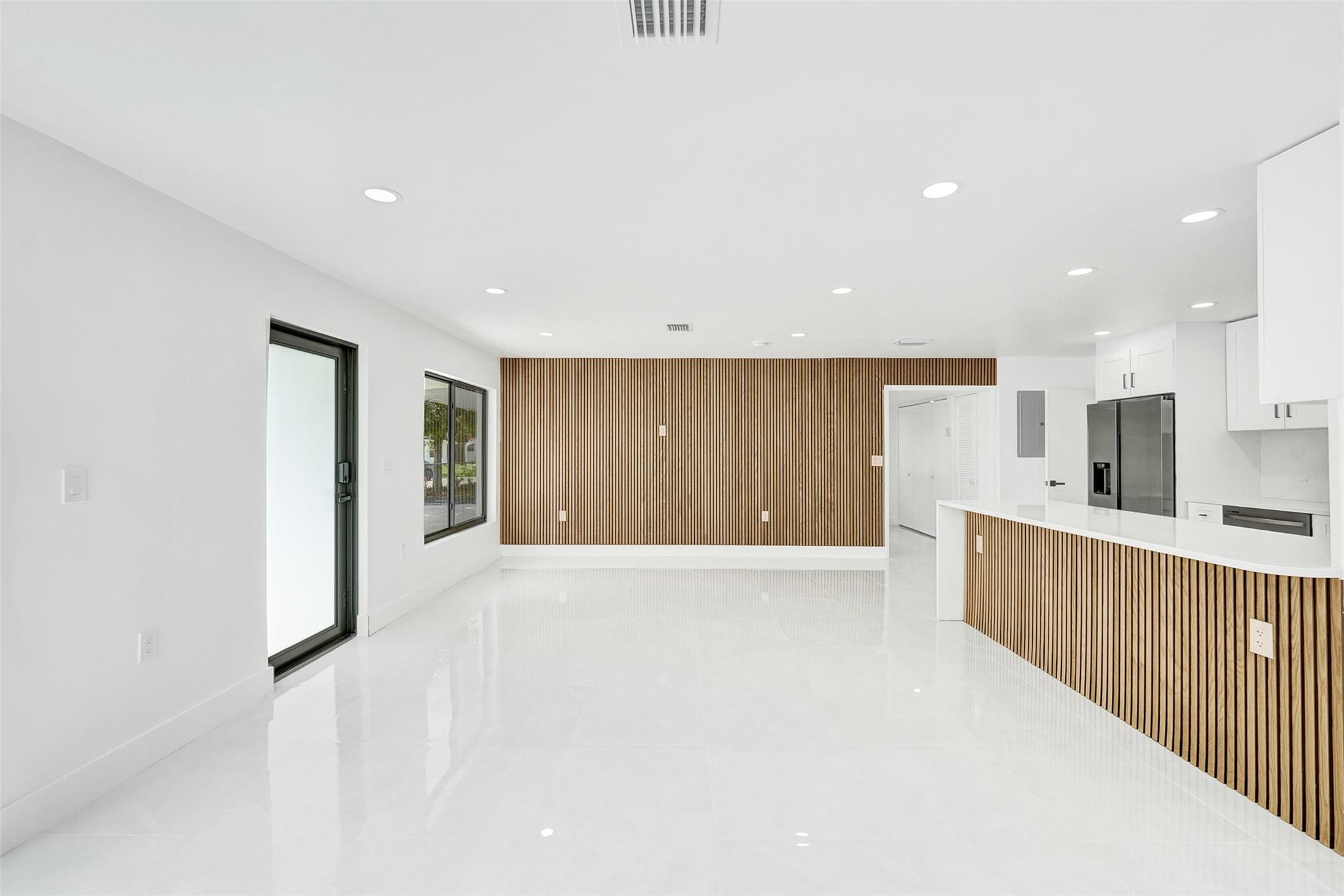 PLAYLAND ISLES - Residential Lease