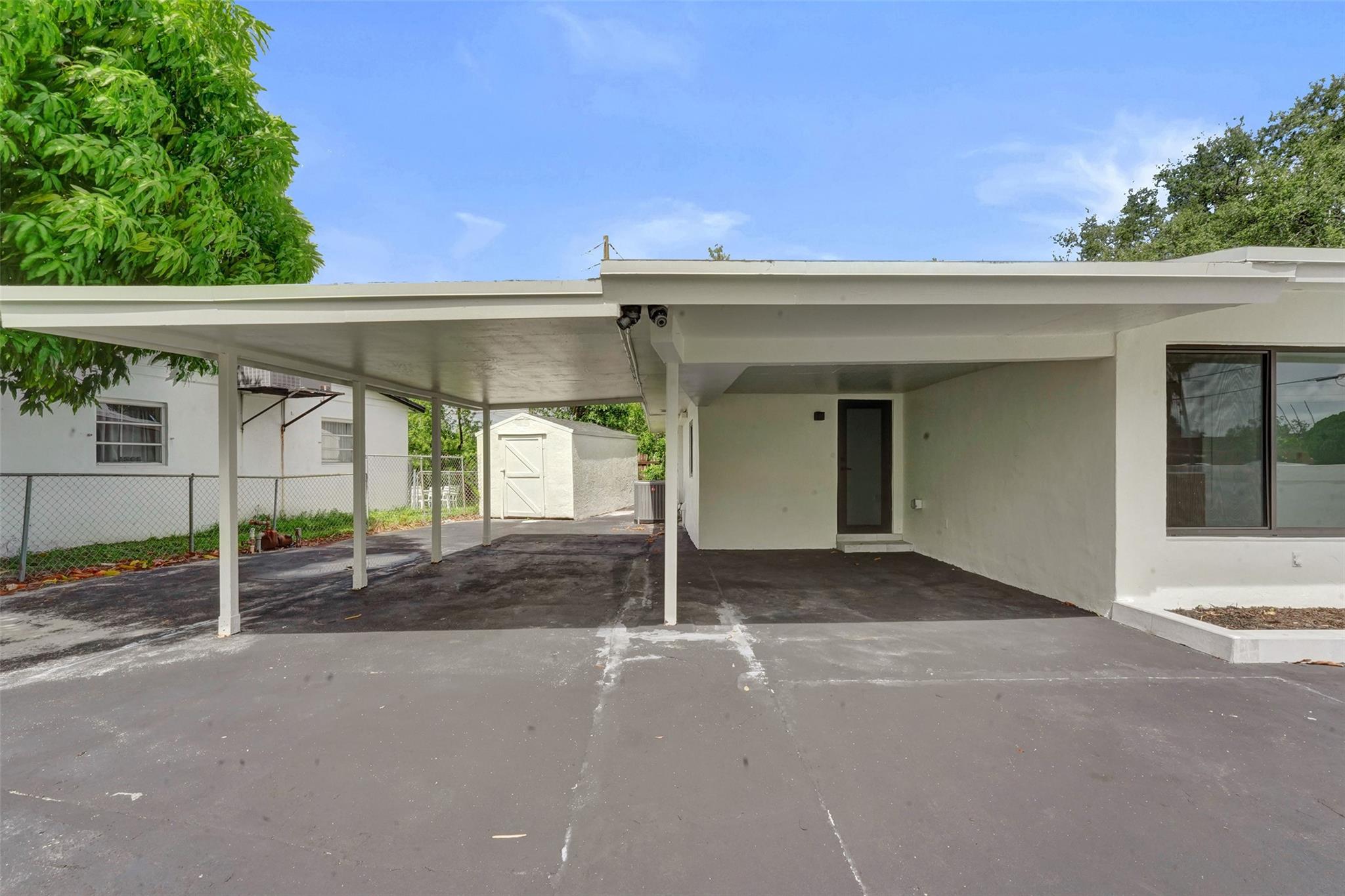 PLAYLAND ISLES - Residential Lease