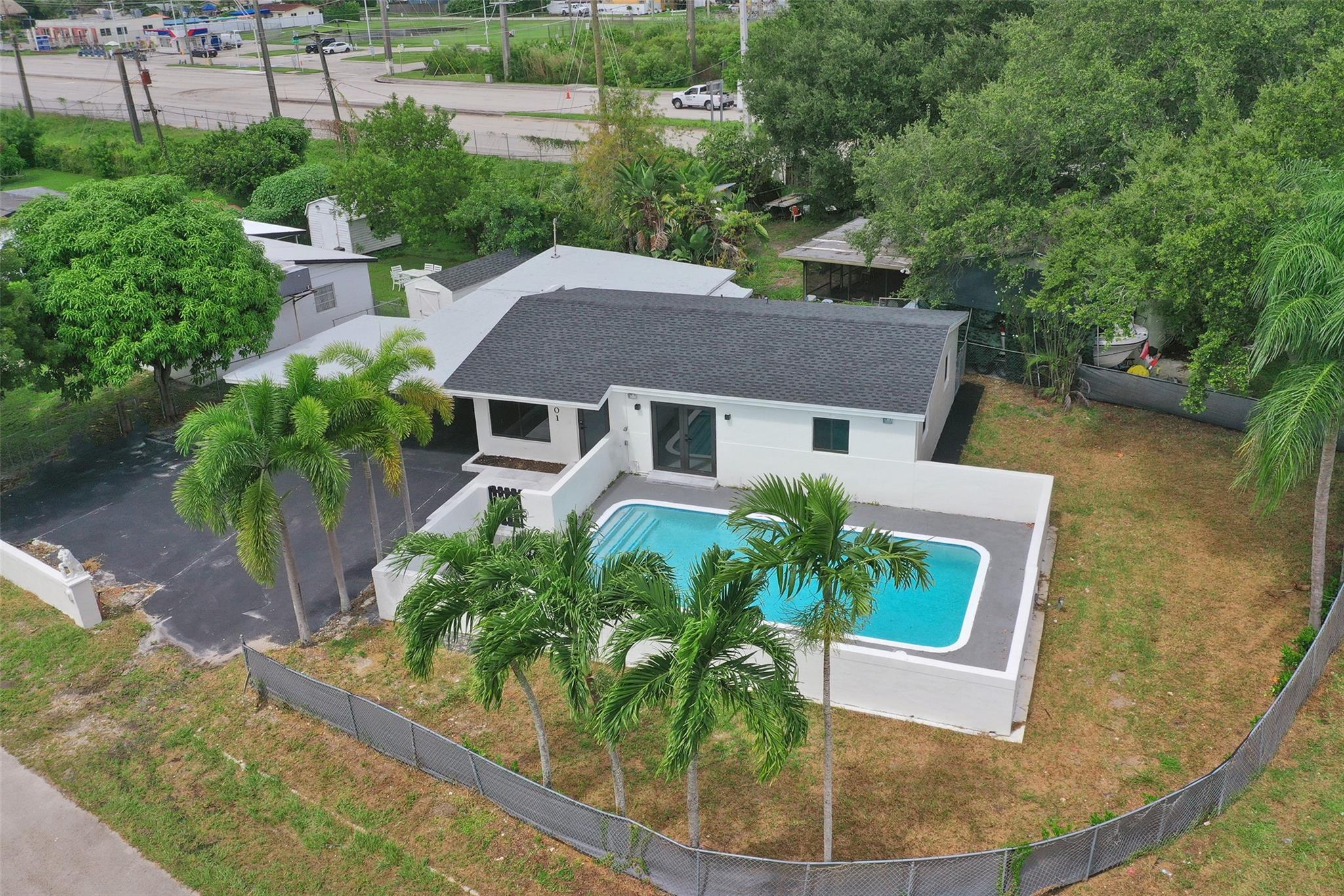 PLAYLAND ISLES - Residential Lease