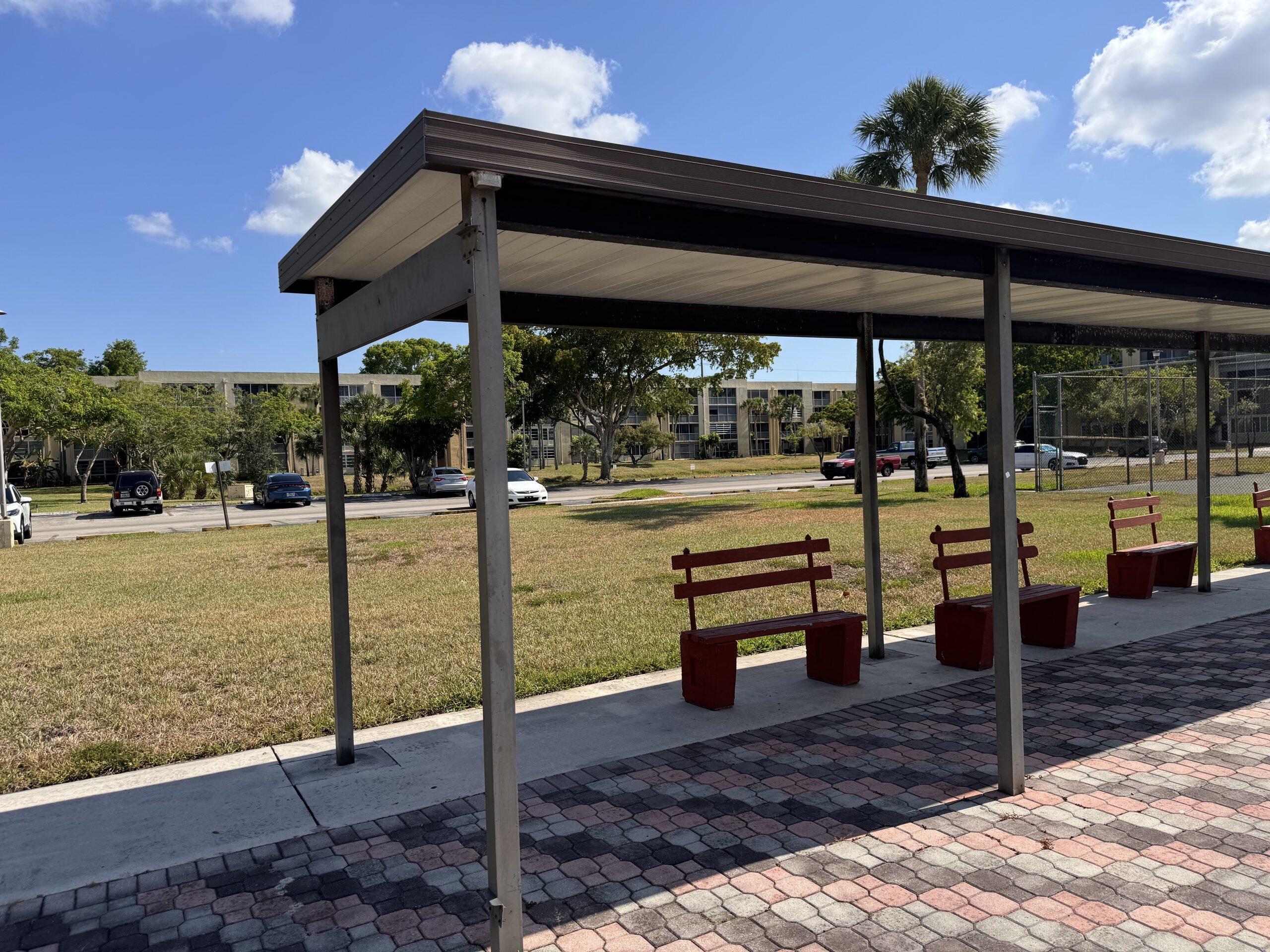 3161 NW 47th Terrace 311, Lauderdale Lakes FL 33319