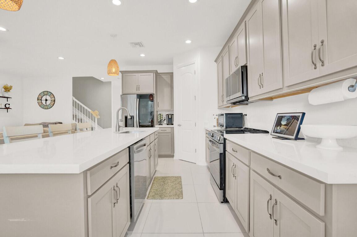 PARK CENTRAL AT CYPRESS KEY - Residential