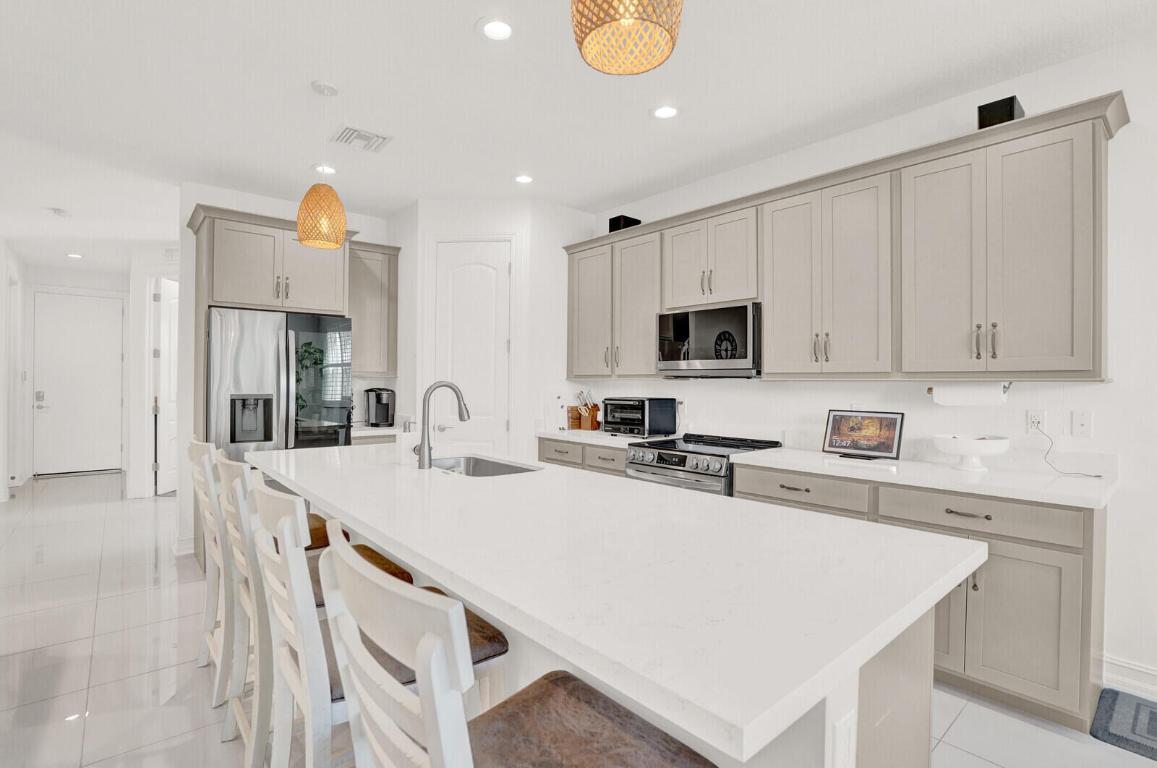 PARK CENTRAL AT CYPRESS KEY - Residential