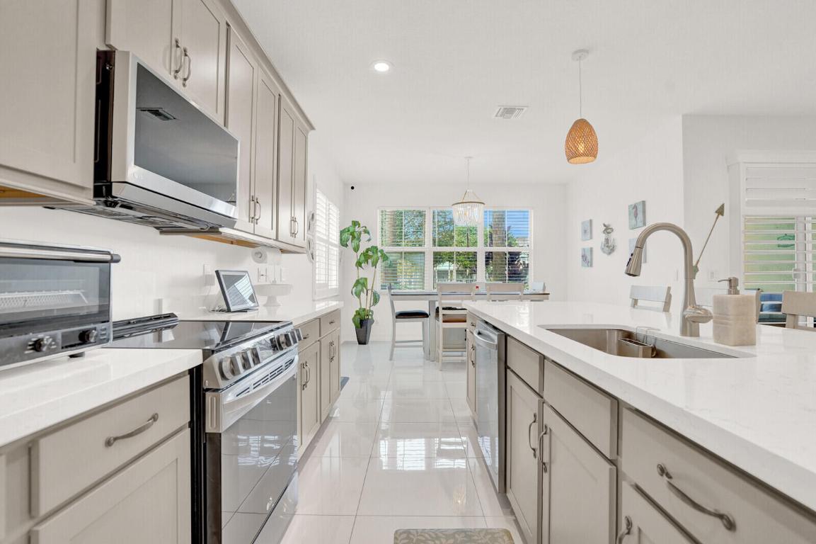 PARK CENTRAL AT CYPRESS KEY - Residential