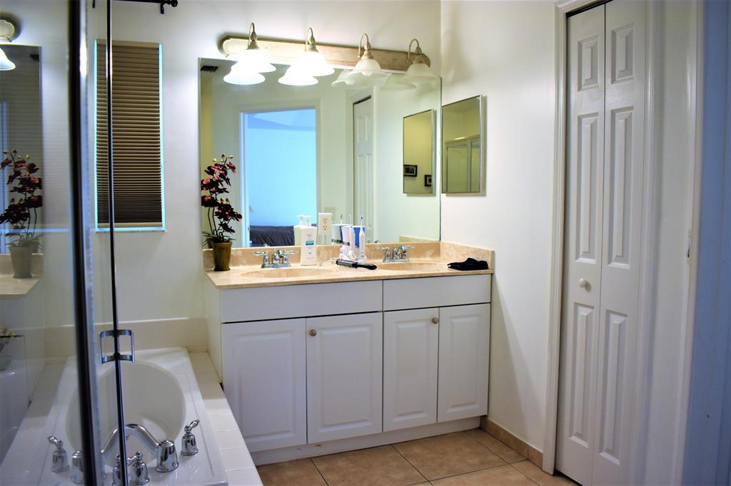 PORT ST LUCIE SECTION 33 - Residential