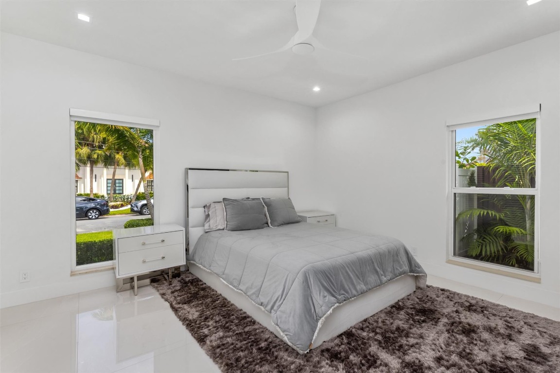 SUNRISE KEY - Residential