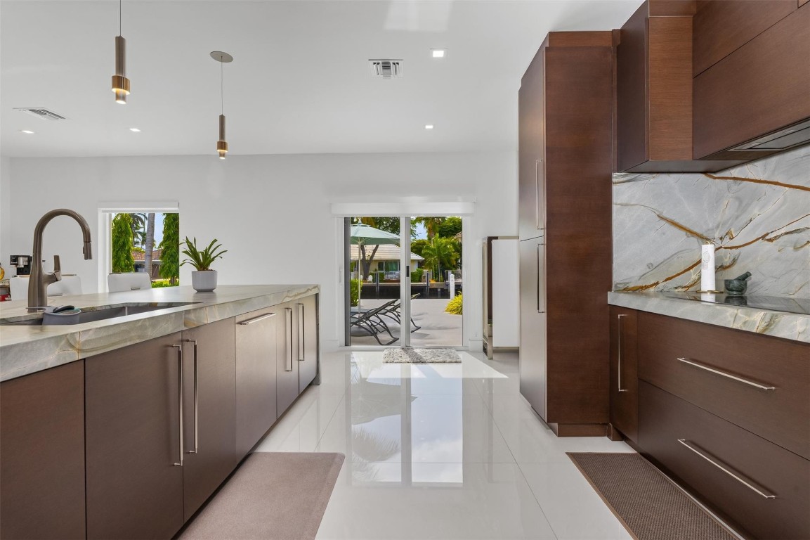 SUNRISE KEY - Residential