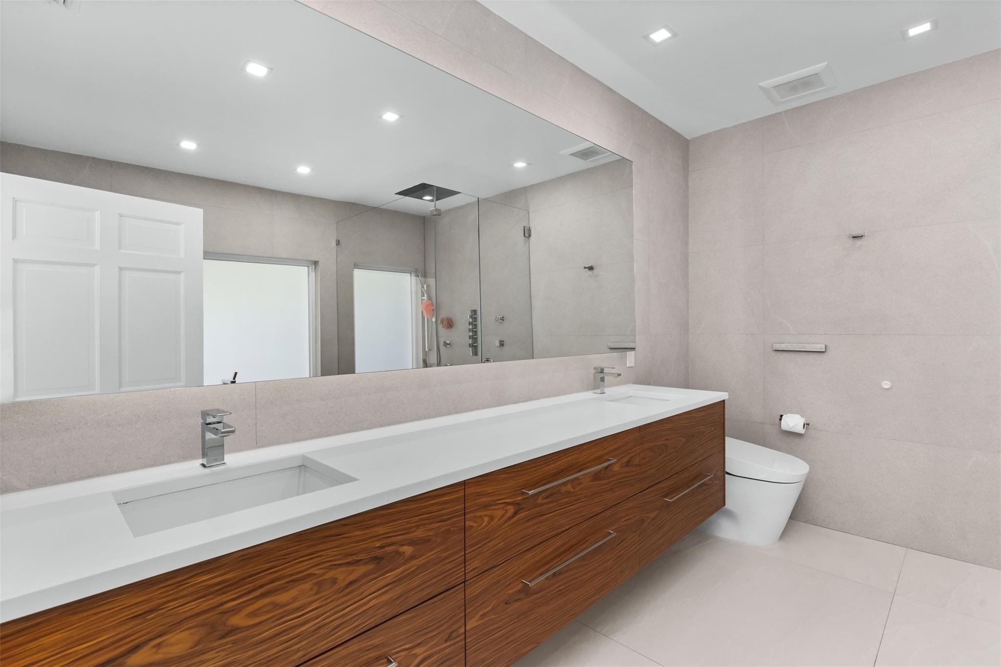 SUNRISE KEY - Residential