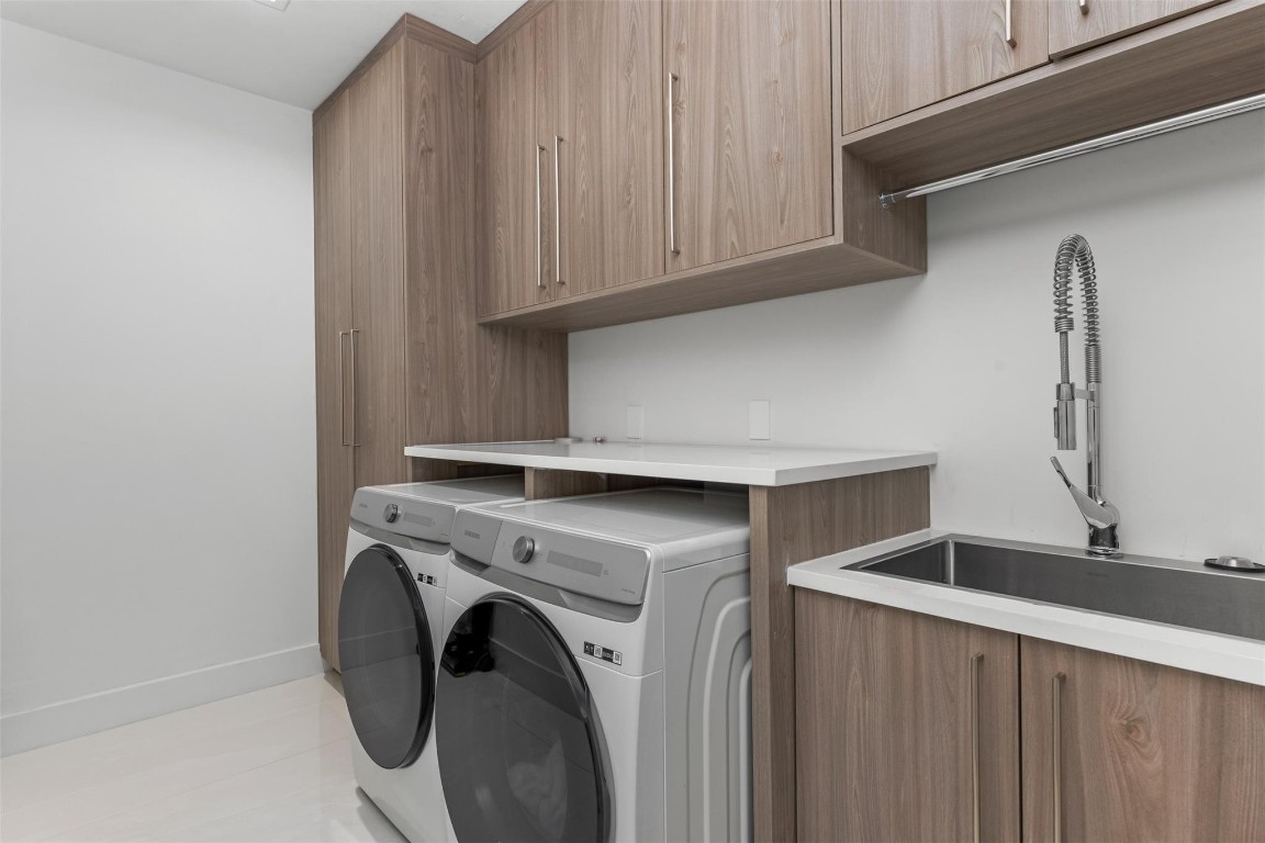 SUNRISE KEY - Residential