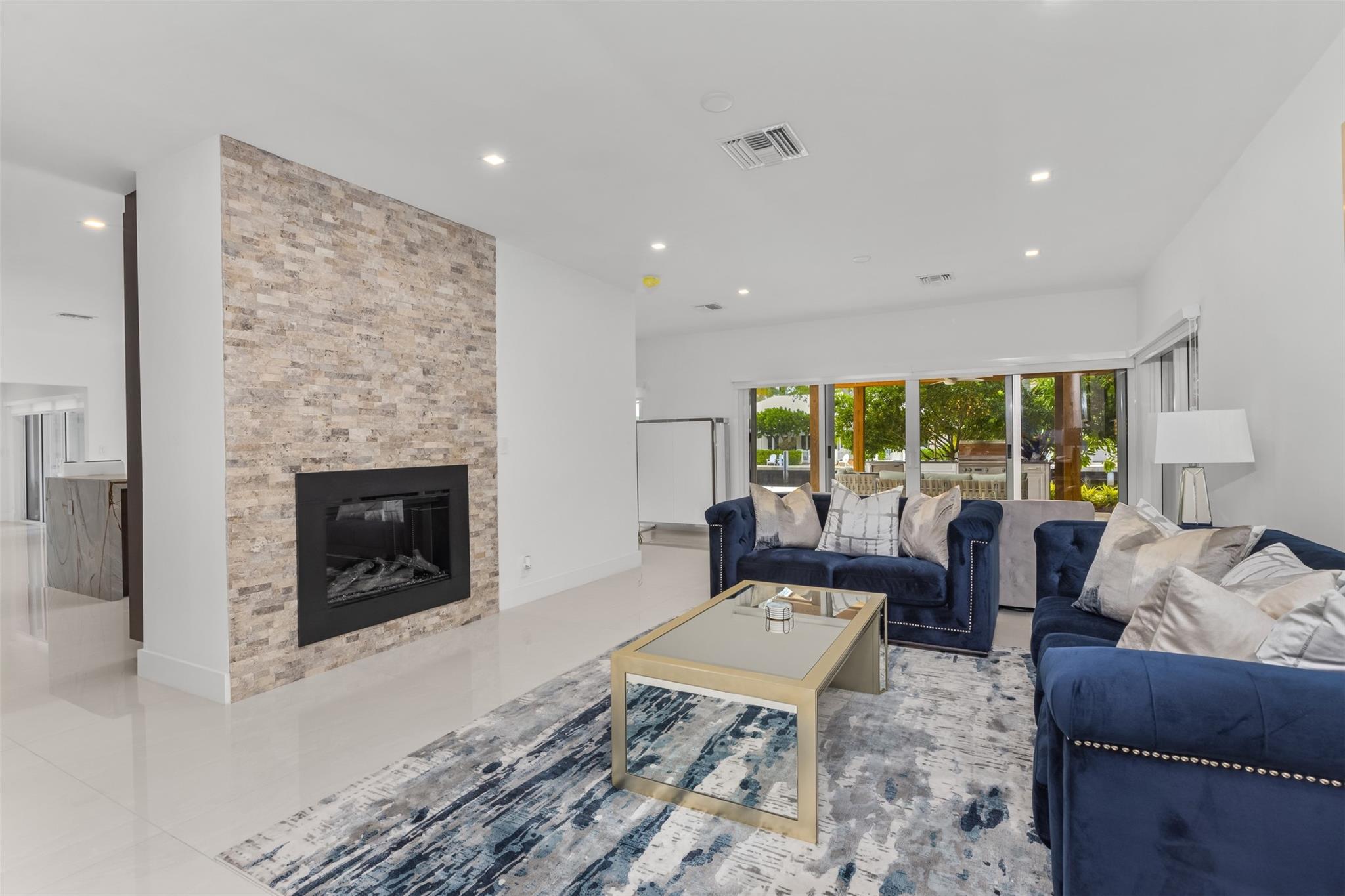 SUNRISE KEY - Residential