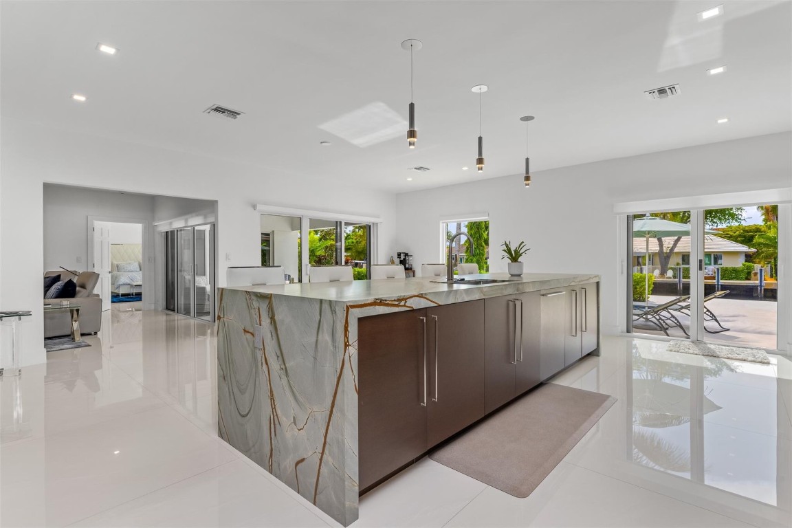 SUNRISE KEY - Residential