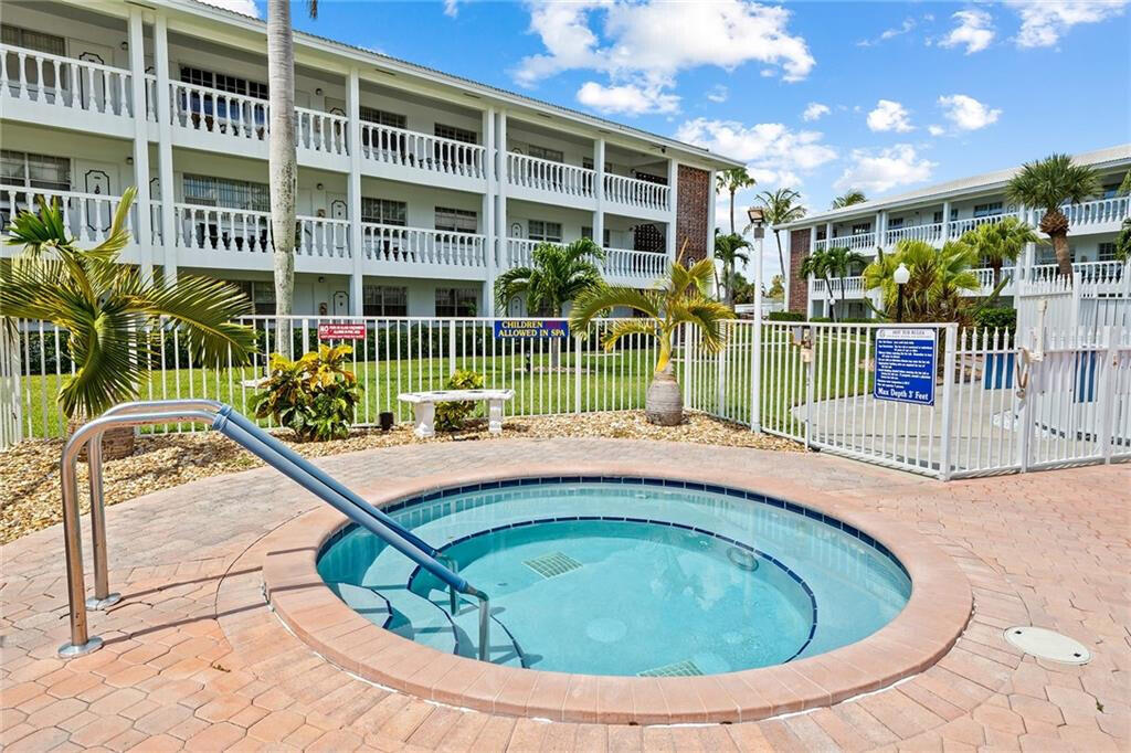 MAYBURY MANSIONS CONDO - Residential