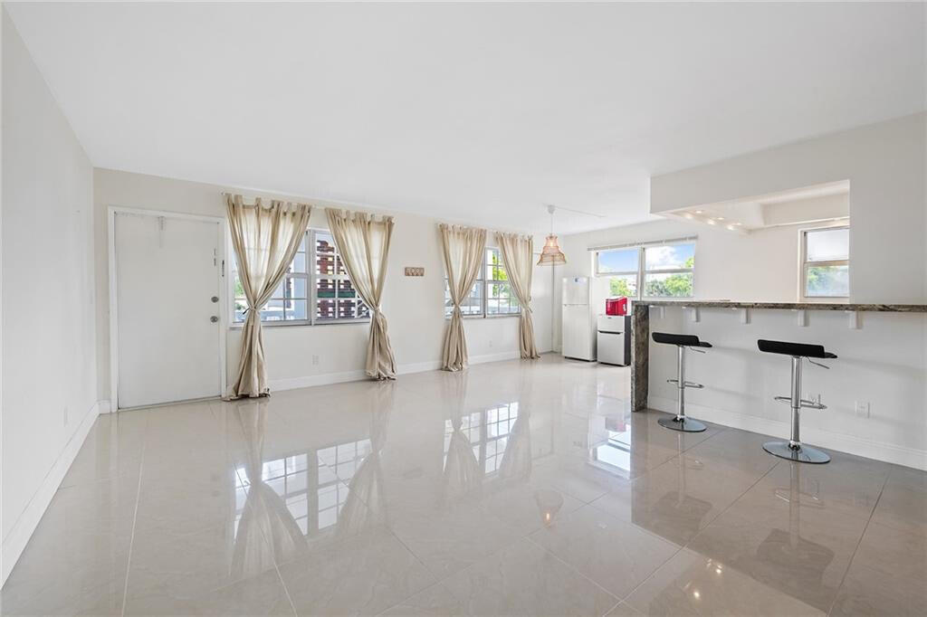 MAYBURY MANSIONS CONDO - Residential