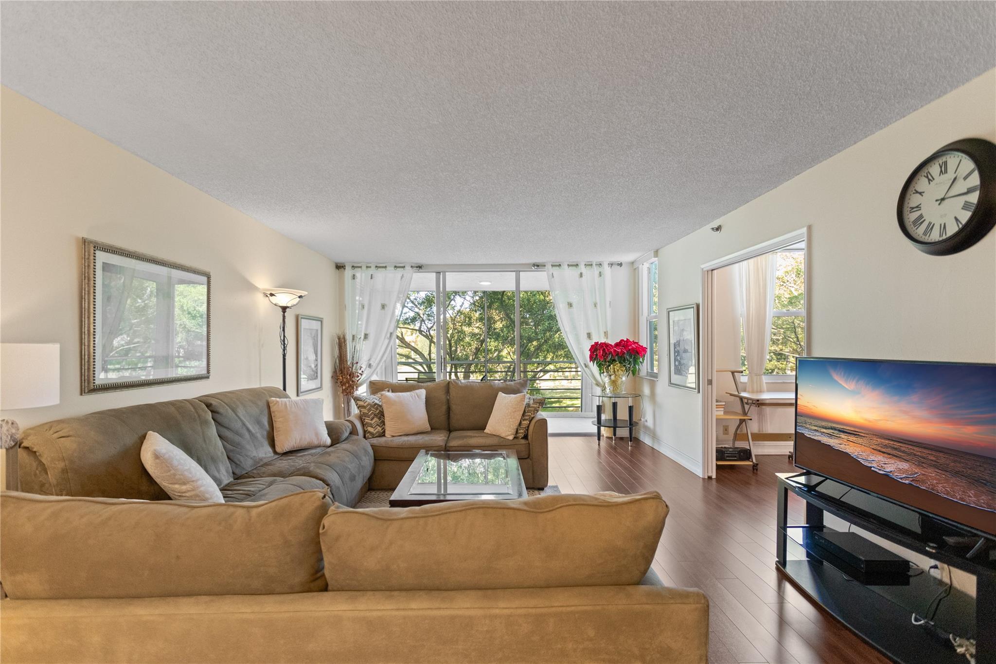 PALM AIRE - Residential