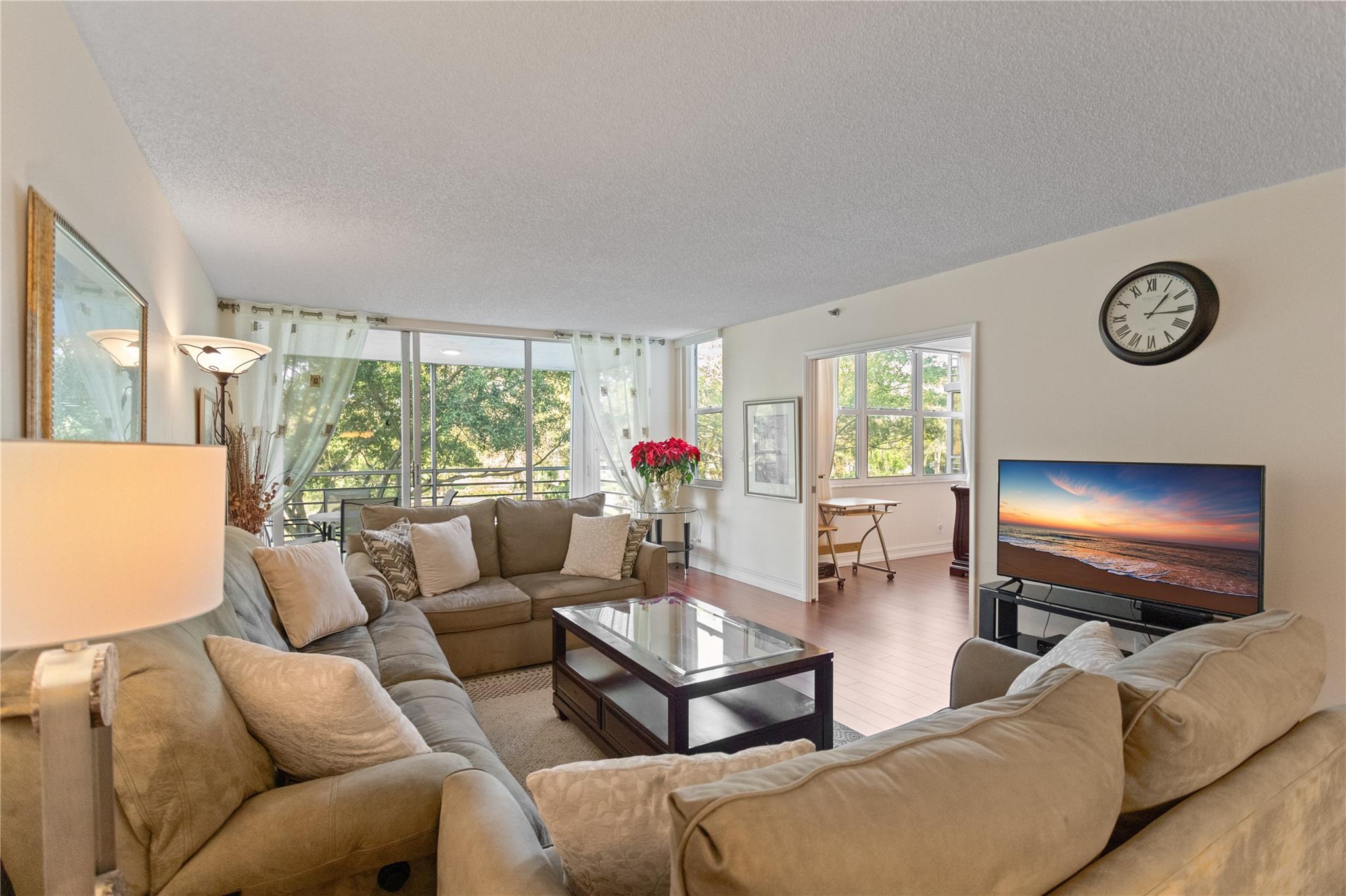 PALM AIRE - Residential