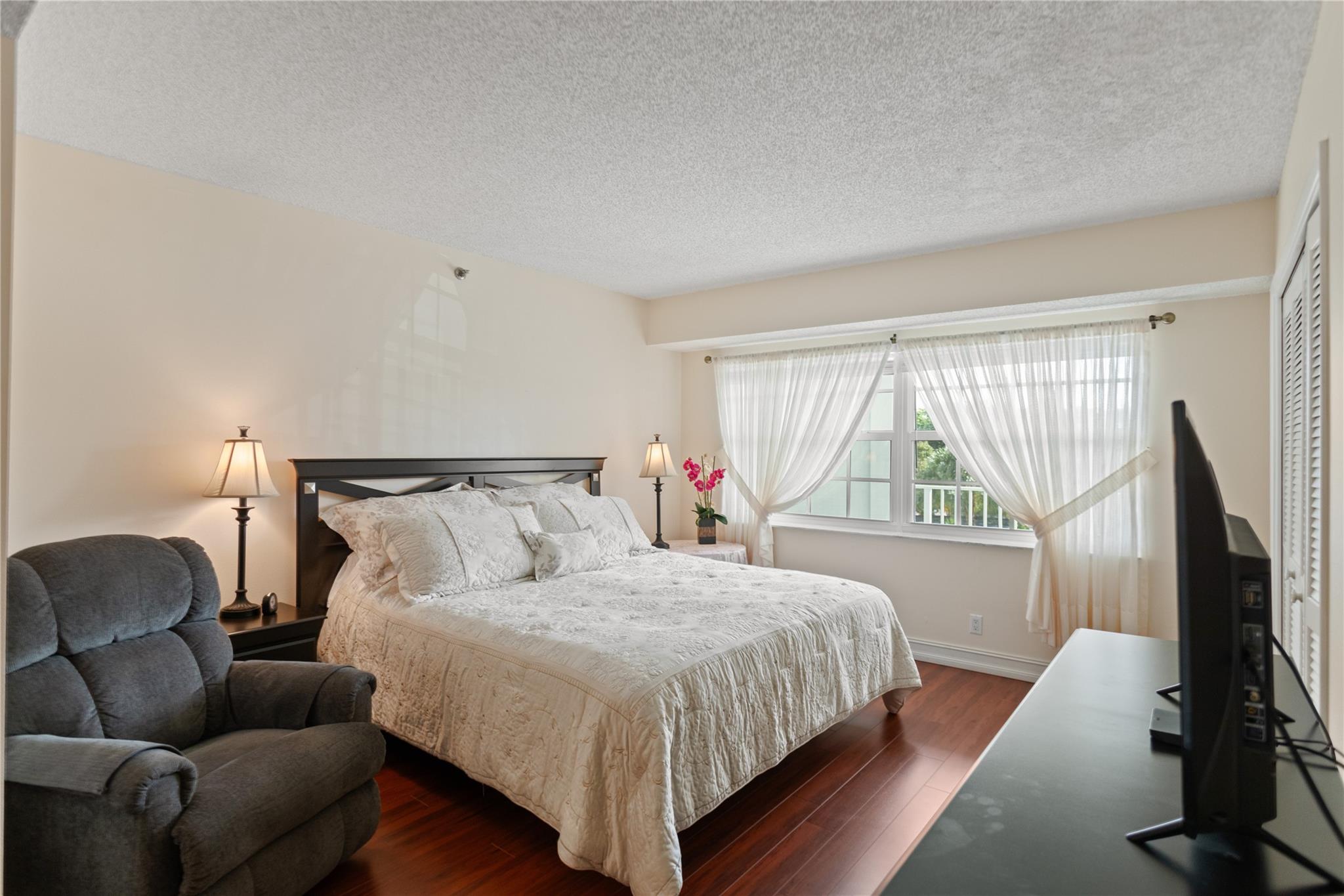 PALM AIRE - Residential