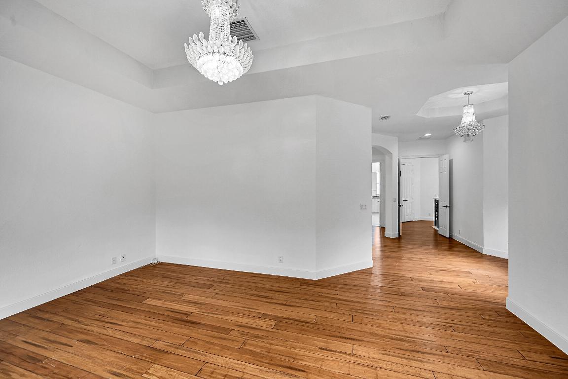 VERSAILLES - Residential