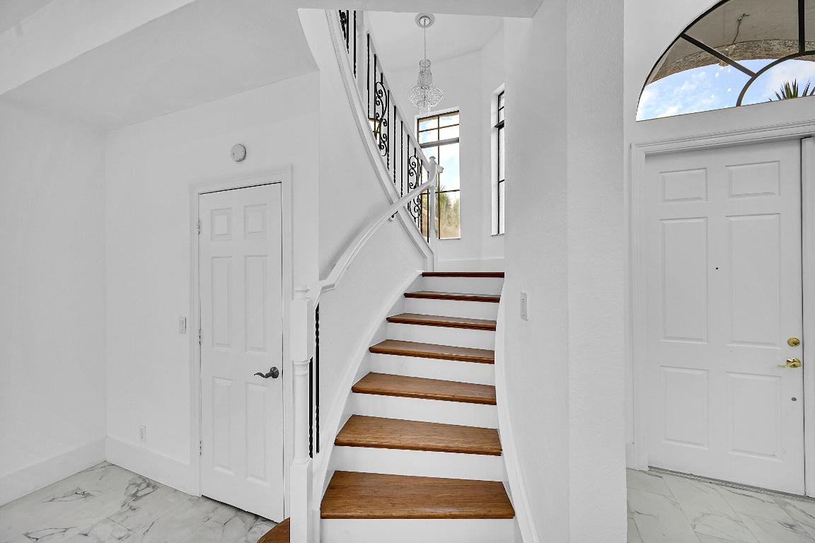 VERSAILLES - Residential