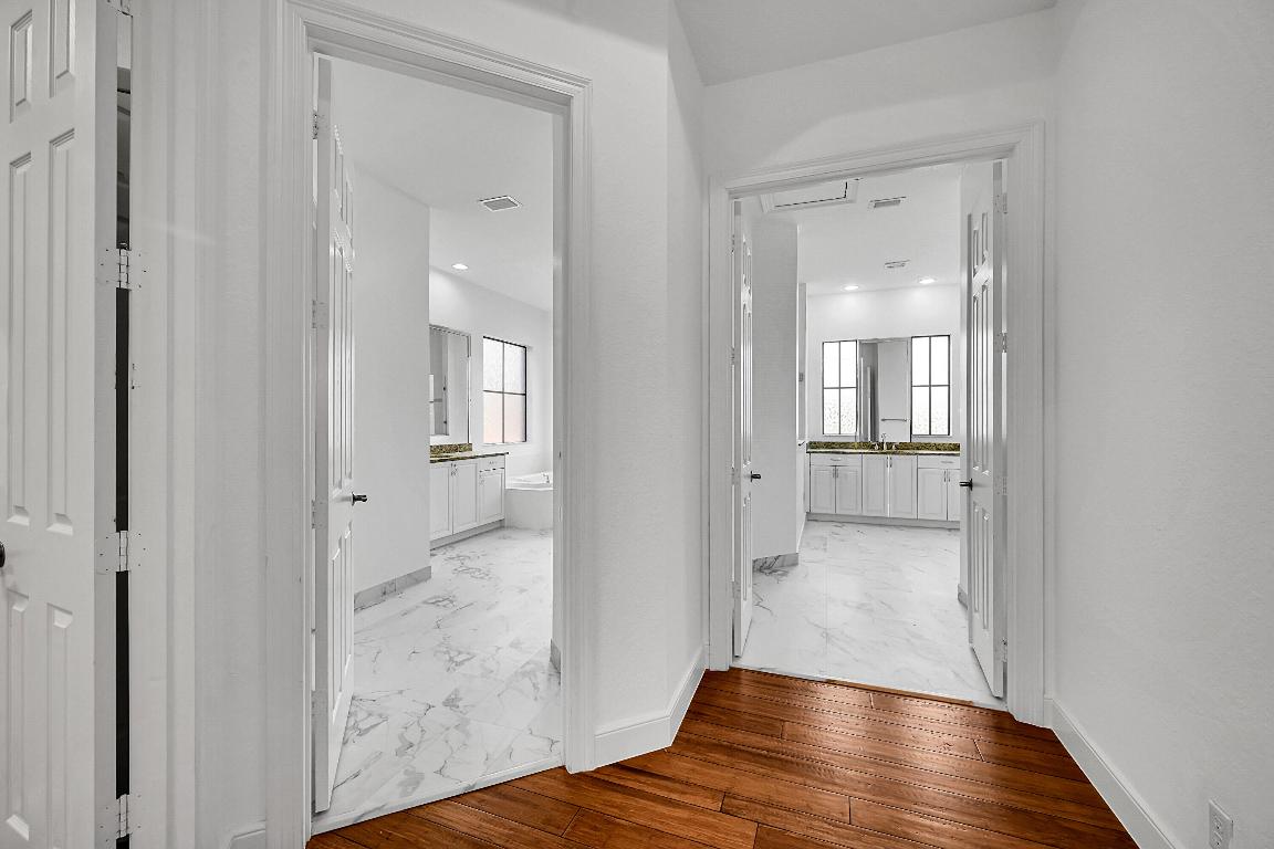 VERSAILLES - Residential