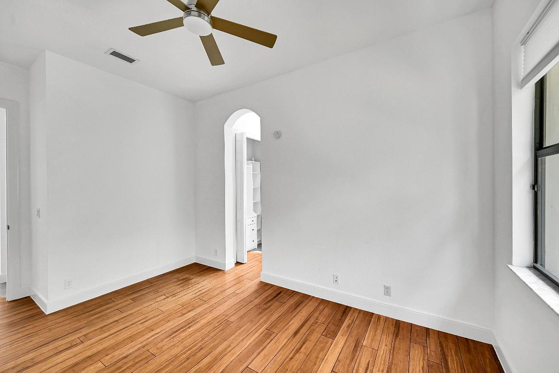 VERSAILLES - Residential