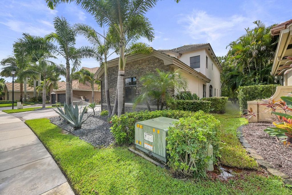 Photo of 10404 Trianon Place, Wellington, FL 33449 (MLS # R11126944)