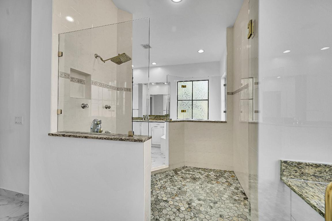 VERSAILLES - Residential