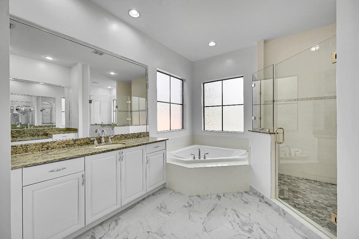 VERSAILLES - Residential