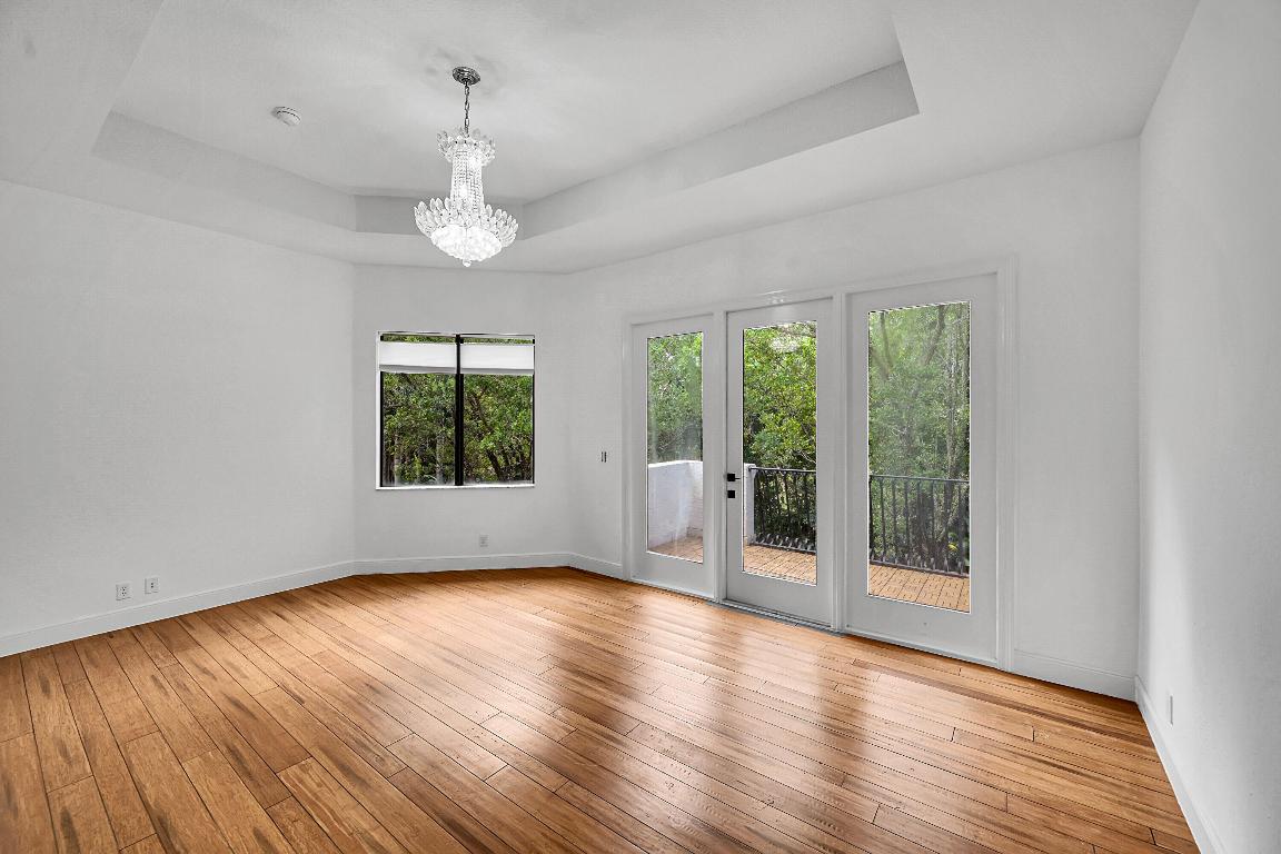 VERSAILLES - Residential