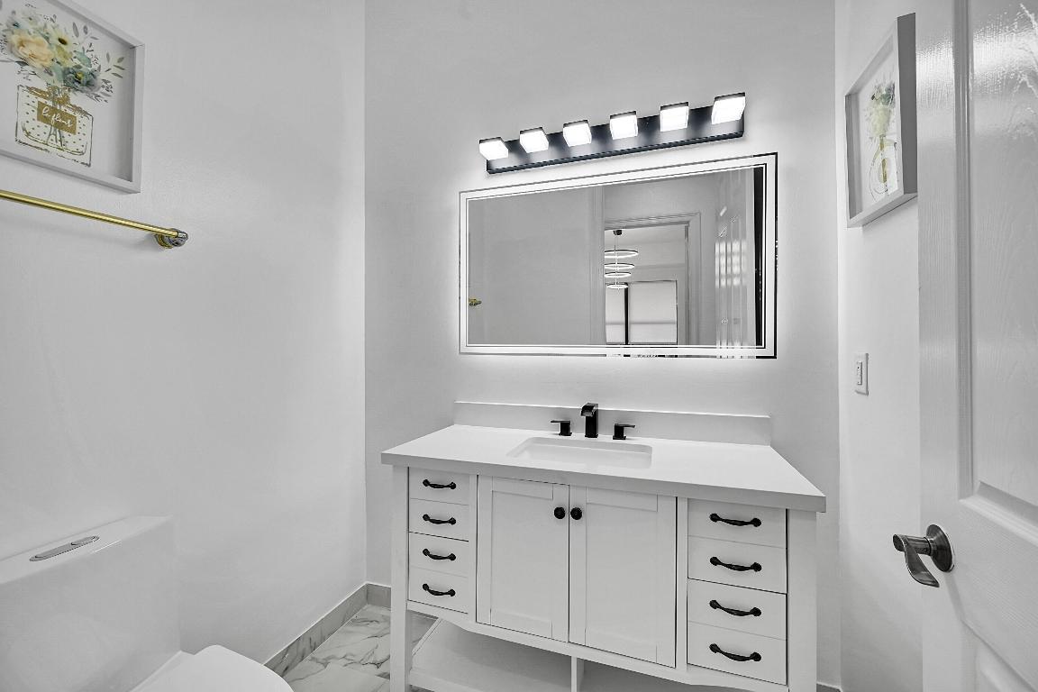 VERSAILLES - Residential