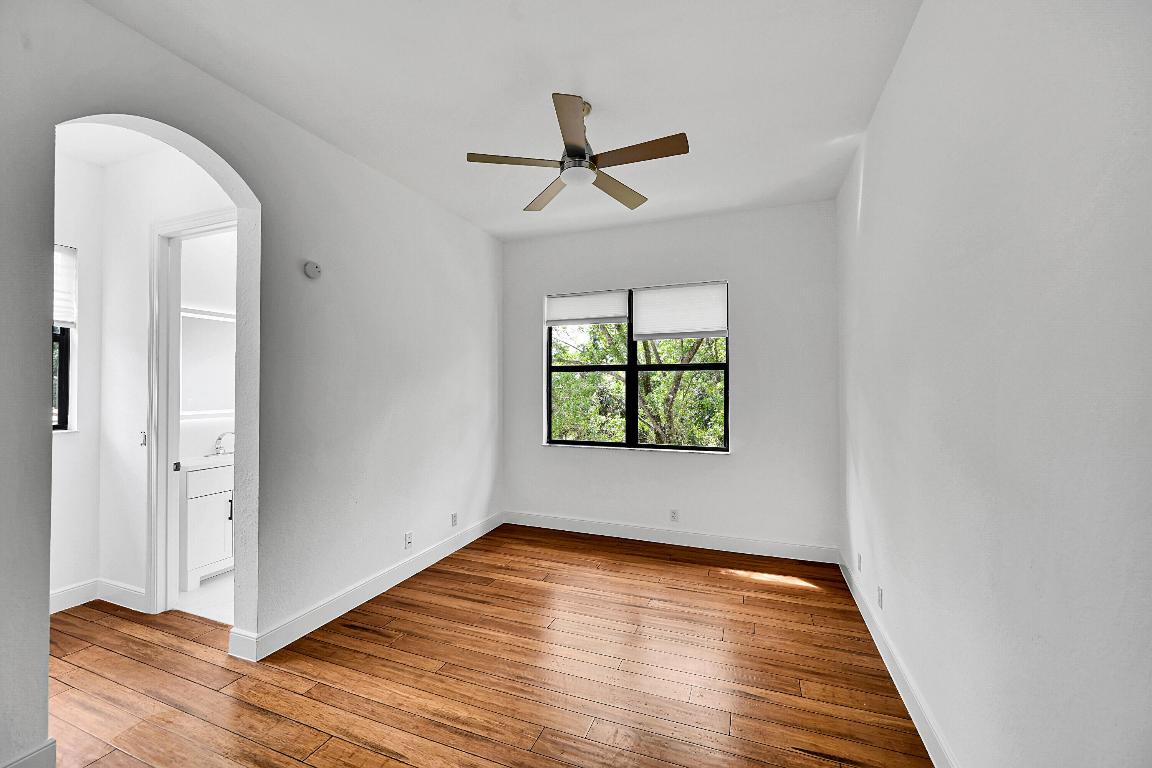 VERSAILLES - Residential