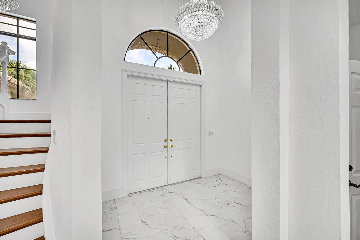 VERSAILLES - Residential