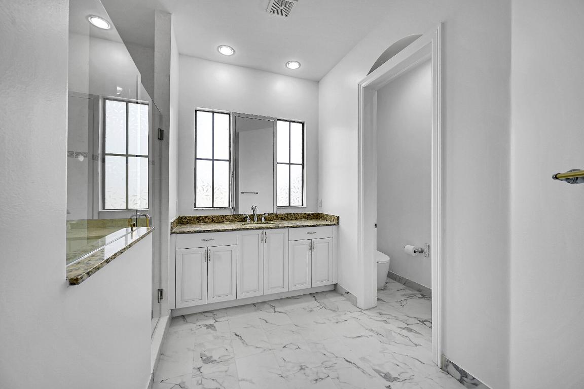 VERSAILLES - Residential