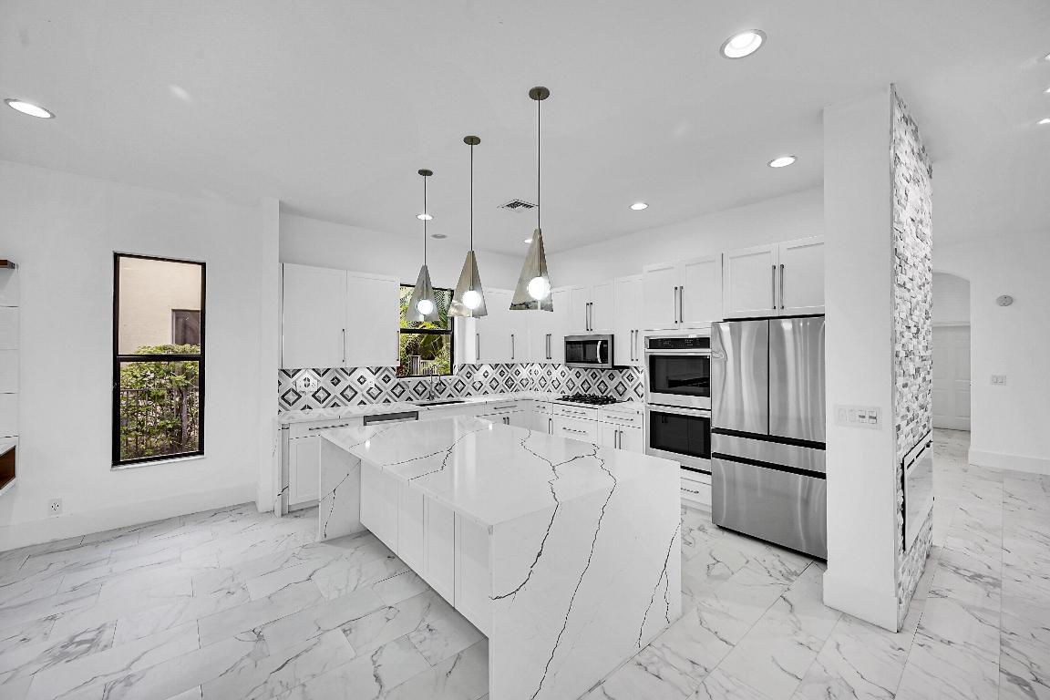 VERSAILLES - Residential