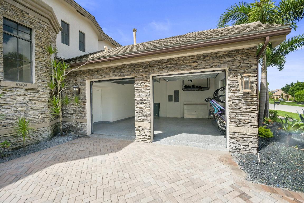 VERSAILLES - Residential