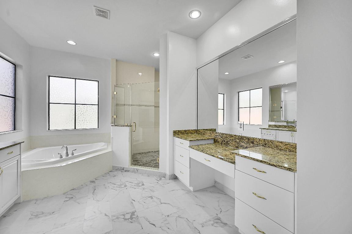 VERSAILLES - Residential