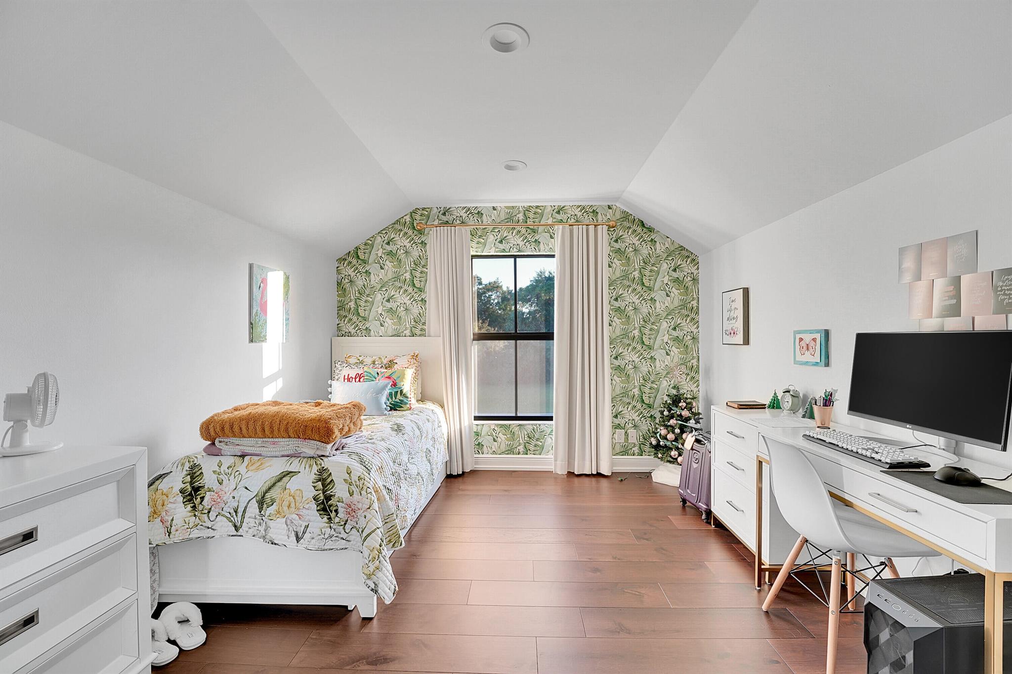 STEEPLECHASE - Residential