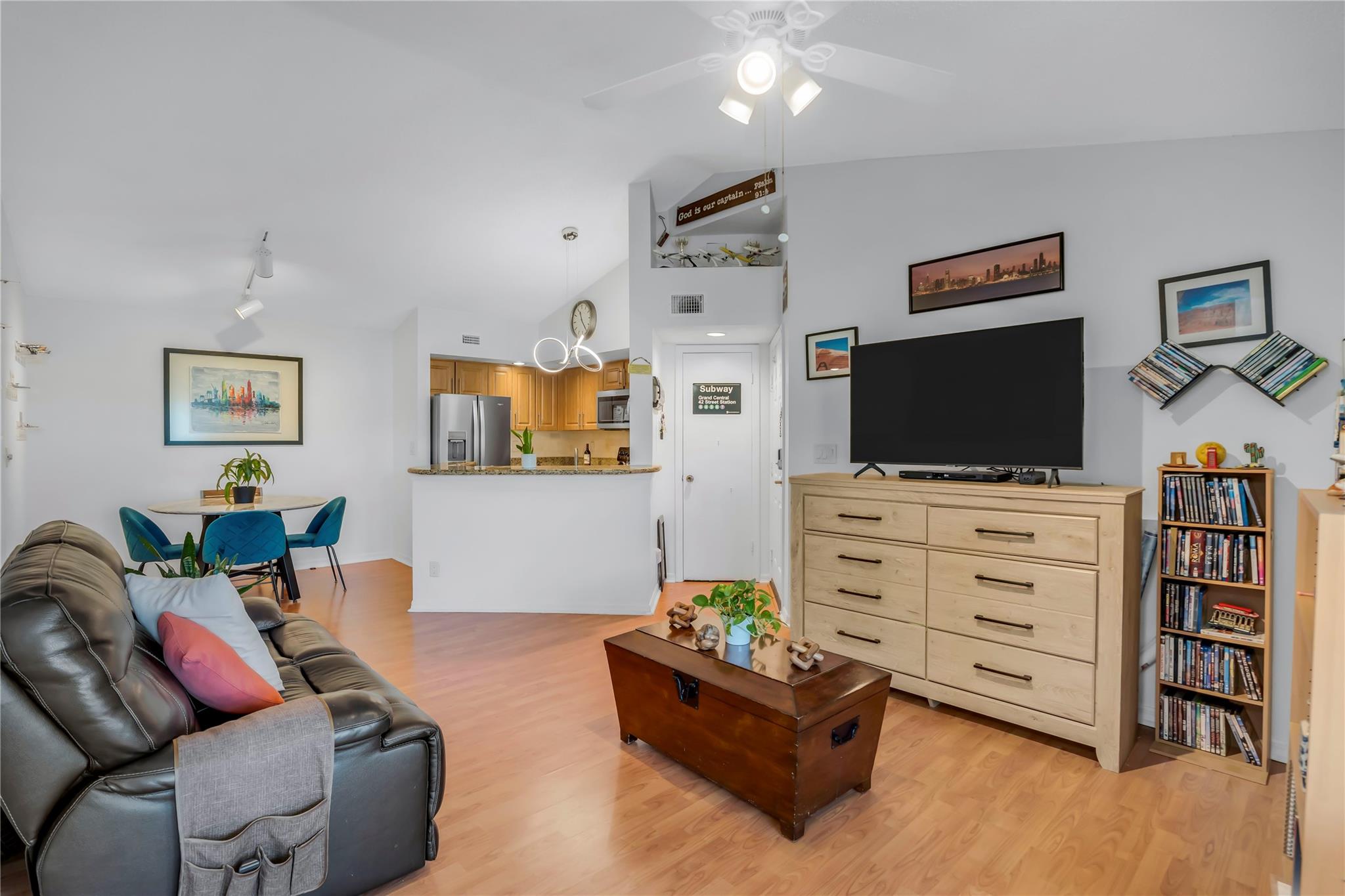 View photos, virtual tours, details... 731 Vista Isles Dr 1527