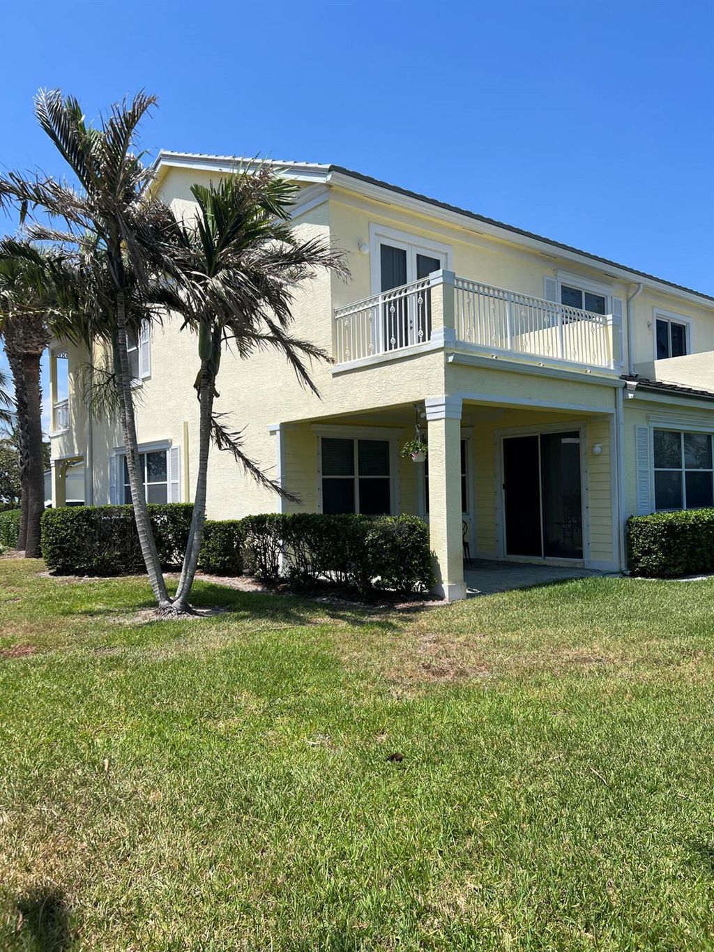 Photo of 2100 Mariner Bay Boulevard, Fort Pierce, FL 34949 (MLS # R10977828)
